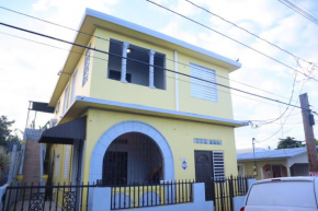 310 Del Valle Central, Freshly Remodeled 3 Bedroom Home Sleeps 8